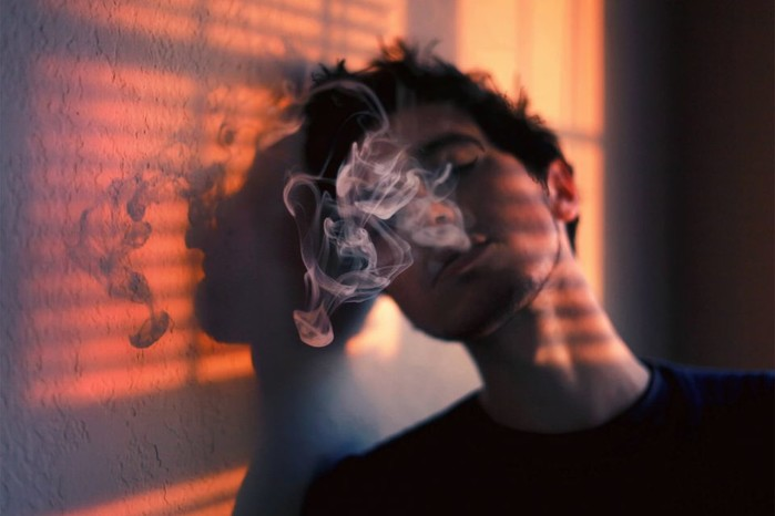 Hút thuốc lá làm giảm căng thẳng, stress - Sự thật có phải như vậy không?